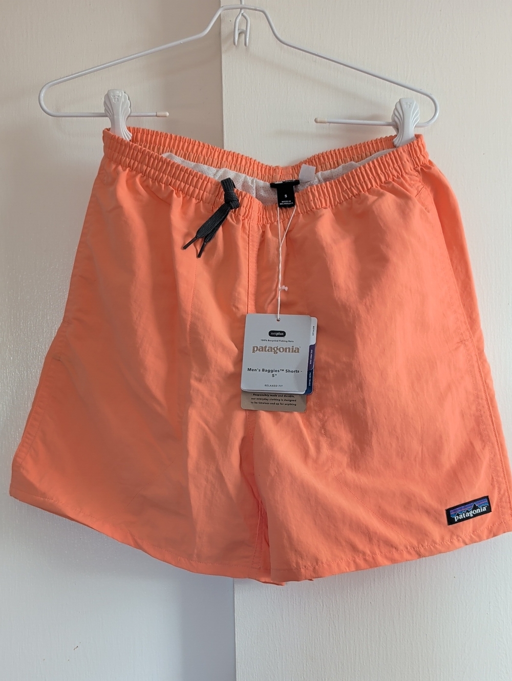 NWT Patagonia Men's Baggies Shorts - 5" size small